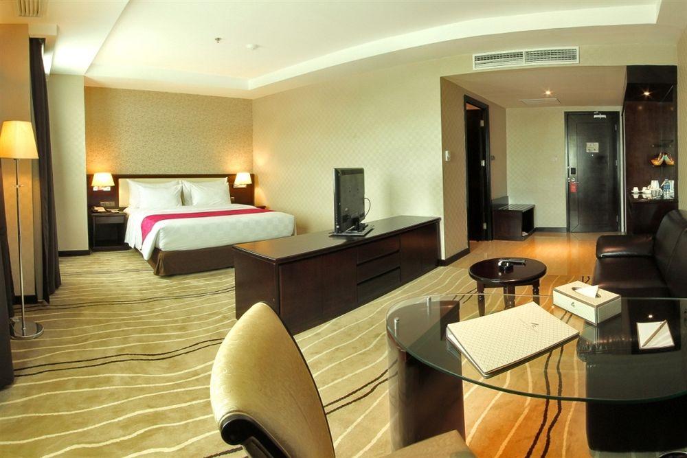 Four Points By Sheraton Medan Exterior foto