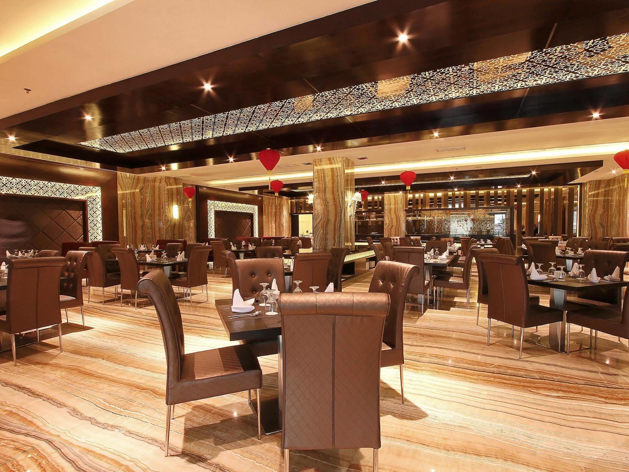 Four Points By Sheraton Medan Exterior foto